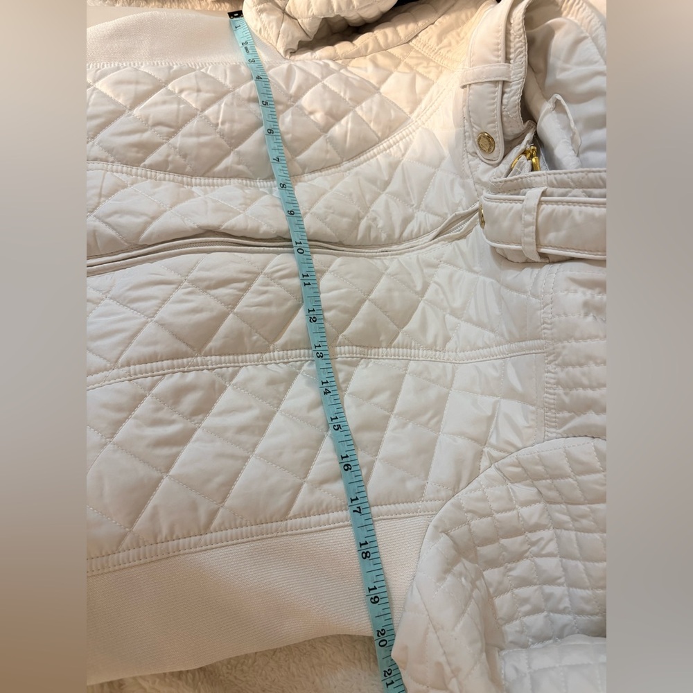 Weatherproof Quilted Jacket with Side Stretch- White Size Medium - Picture 8 of 10